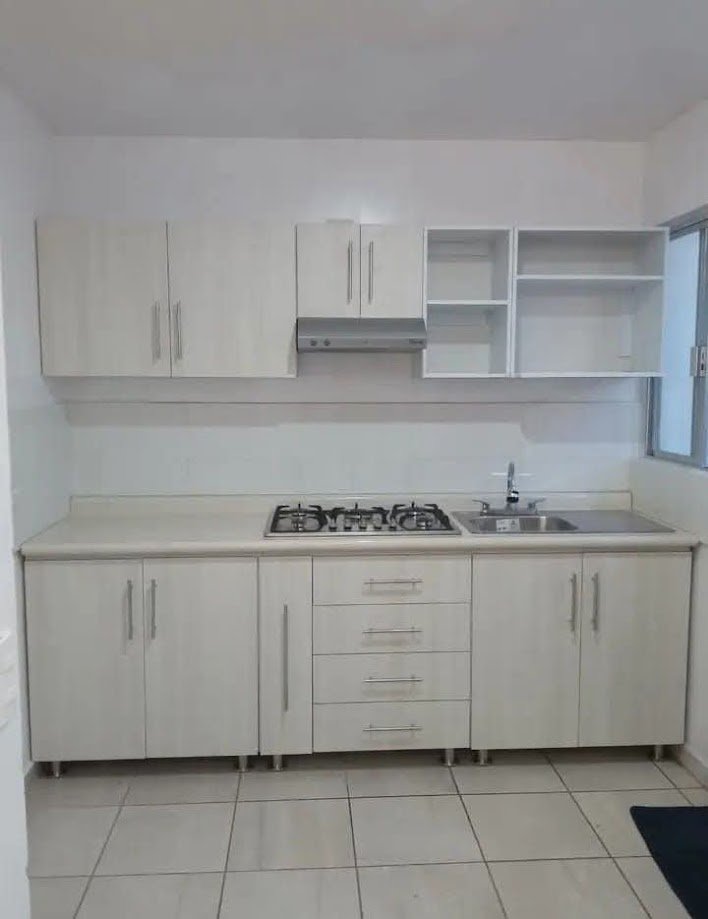 Cocina de melamina blanca